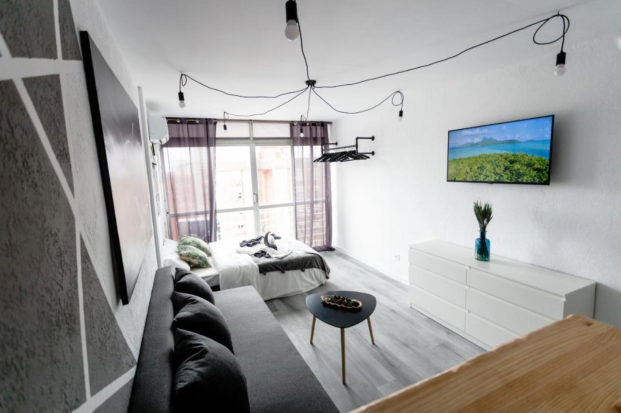 Modern Studio With See And City View Benidorm Bagian luar foto